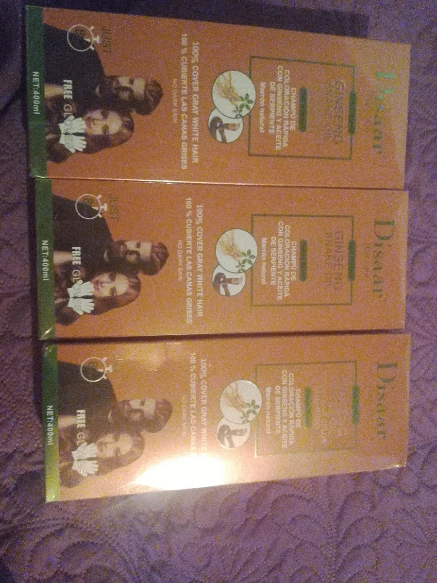 Fotografía enviada por cliente: cajas de shampoo colorante Dissar